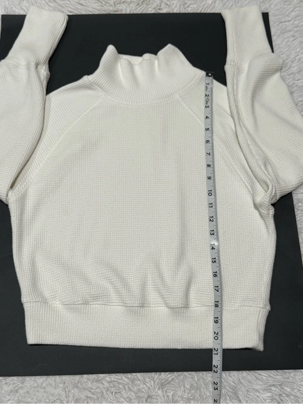 ALO Women’s Yoga Cream Turtleneck Waffle Knit Sweater Size:Small
